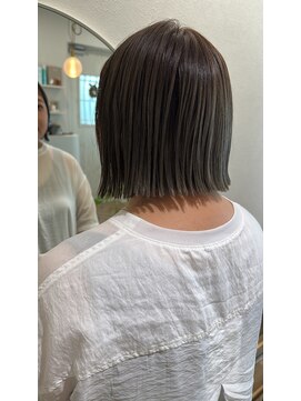 クウ(cuu) ボブ/オリーブグレージュ