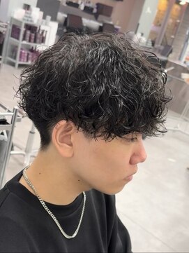 ゼノ 海老名(XENO) シャドウパーマラウンドマッシュフェザーパーマ