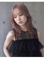 ソレイユトウキョウシブヤ(SOLEIL TOKYO shibuya)&nbsp;セミロングピンクベージュハイトーンダブルカラー顔周りレイヤー