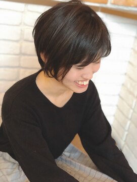 プラハファインワークス(+HER fine works) 前下がりショートstyle☆・。☆