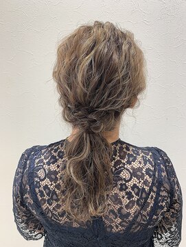 ラ ブーケ 御器所店(La Bouquet) ルーズローポニー