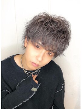 ザ サードヘアー 津田沼 (THE 3rd HAIR) シルバーウルフマッシュ