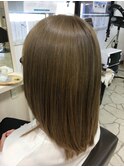 柔らかスモーキーベージュ