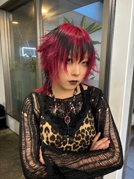 レコ 渋谷(LECO) ディープレッドとブラックエンジェルリングカラー