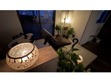 落ち着いた空間で心と身体の深い部分から癒され余白が生まれます