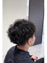 エル ブランシェ(Ailes Branches)&nbsp;刈り上げショートにツイストスパイラルパーマ