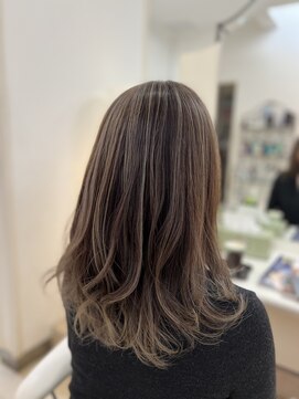 コマバ(KOMABA) バレイヤージュ