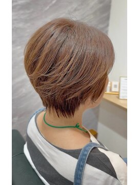 ハロー 池田店(Hollow) 【丸みショート/白髪ぼかし/脱白髪染め】石橋/池田/箕面