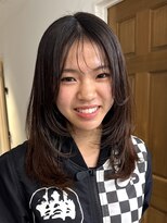 ナループロアポンテ(Nalu pu loa PONTE)&nbsp;ミディアムレイヤー海外ガール風レイヤーカットパーマ落とし
