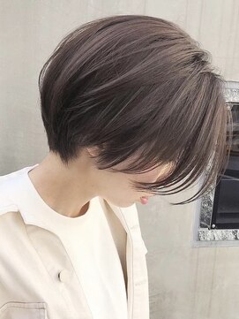 ローマージングウマエ(ROAMER jingumae) 【ROAMER】前下がりニュアンスショート 18