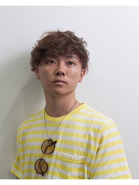 ヘアメイク エイト キリシマ(hair make No.8 kirishima) 〔No.8 中村〕パーマスタイル ２ブロック カラー ベージュ