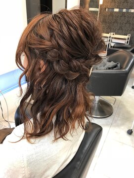 ジュエラ(Jewelux by trusty) ハーフアップ