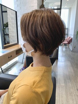 アーロン(aaron) 【サロンワーク】ゆるく動くラフショート。