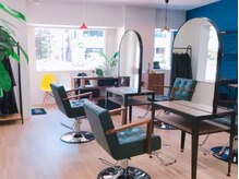 ヘアーアンドライフブランコ(hair&life Blanco.)の雰囲気（光が差し込む開放的な店内♪ゆったりとした時間が流れる♪）