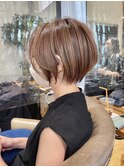 30代、40代/丸みくびれショートボブ×白髪染めハイライト/大宮