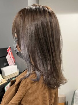 キャパ セントラル 天神 大名店(CAPA central) インナーラベンダー 外ハネミディ 顔周りレイヤー