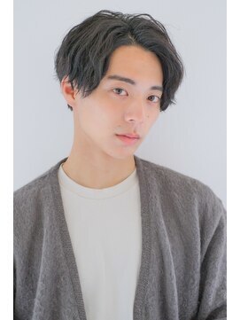 ガリカ 博多(Gallica) 【長まなみ】黒髪ナチュラルショート/爽やかセンターパート