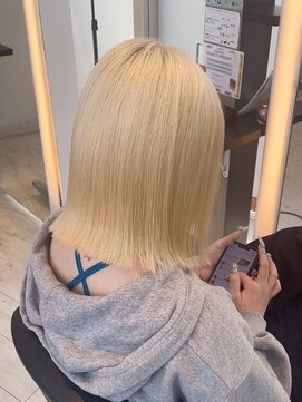 インク サカエ(inq sakae) ブリーチハイトーンベージュ