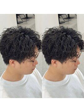 ブライト(BRIGHT) センターパートツイストスパイラルパーマ