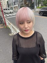 ガルテ(GARTE) ホワイト/ピンク/ウルフカット