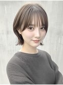暗髪でも重たく見えない！透け感レイヤーボブ