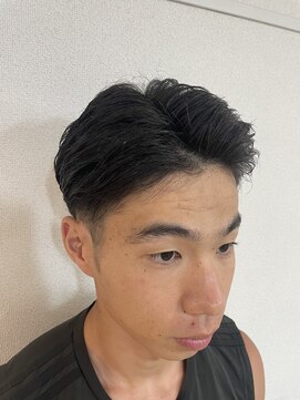 ふらっと 直毛さんでもツーブロック出来ます緩パン