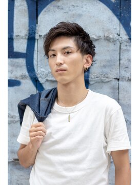 フィックスヘアー なんば(FIX-hair) ツーブロックアップバングモヒカン