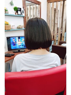 カットビ(CutBi) ガーリーボブ♪