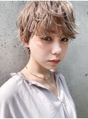 小顔ショート×甘辛ベージュ