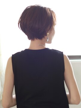 アンダートゥリー(_TREE) 大人ショートボブ「エスペシャル×抜け感」