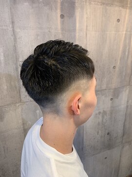 ギーキー(GEEKY) メンズフェードカット