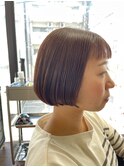 あご上ラインのミニボブスタイル
