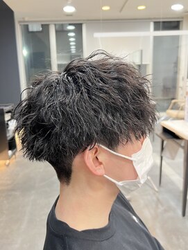 バース バイ ハピネス(BIRTH by happiness) ツイストスパイラルパーマツイストパーマメンズマッシュパーマ