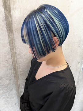 ドアベルヘアリビング(Door Bell hair Living) コバルトブルーデザインカラー×モードなボブ