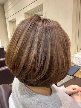 松本平太郎美容室 銀座パートツー(PART2) グラデーションボブ
