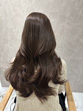 コモダ 神戸三宮(comoda) 透明感ベージュ