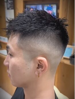 ファミリーズ 竹の山店の写真/心地よいシェービング技術を体感！自分では難しい眉のお手入れもプロにお任せ！清潔感溢れる印象に。