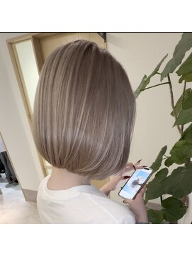 モナルダ(Monarda) 10代20代30代韓国風/髪質改善カラー【岡山】