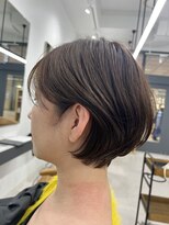 ウミ(Umi)&nbsp;耳掛け丸みショート