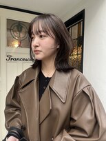 フランチェスカ(Francesca)&nbsp;オリーブグレー/グレージュ/透明感カラー/レイヤーボブ