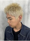 スパイキーブロンド