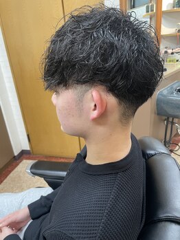 レオン澄川店の写真/ヘアカットと一緒に顔周りのケアを。眉カットやひげの手入れで好印象を◎