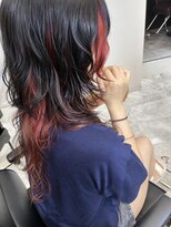 ロダ ヘアー(RODA hair)&nbsp;暗髪に映えるレッドインナーカラー