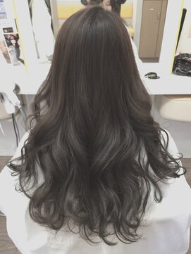 ヘアデザイン ラポール 茨木店(hair design Rapport) グラマラスロングで外国人風グレージュメルトカラー