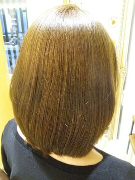 ヘアーアティレ(HAIR attirer) ミディボブ