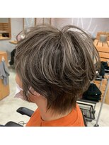 ラダ(Lada)&nbsp;くびれショート