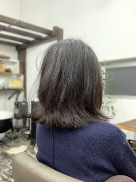 ヘアサロン スタイリスタ(hair salon stylista) クセを生かして 外ハネ