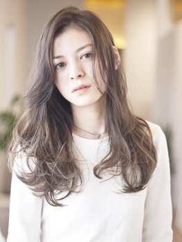 アパートメントヘアーの写真/【ハイライトやインナ-カラ-◎】トレンドを抑えたカラ-デザインでワンランク上のヘアカラ-を楽しんで♪