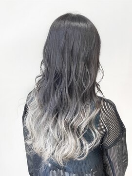 ホワイト 梅田(white) *グラデーション*シルバー×ブラック