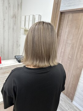 ケイゾウ(KEIZO) ハイベージュ×外ハネボヴ